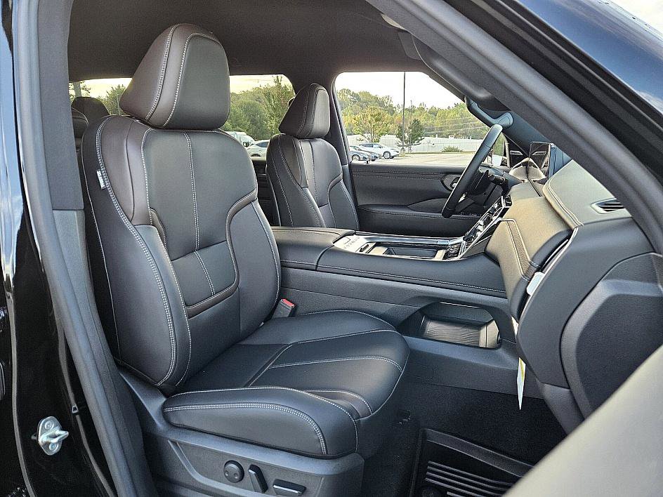 New 2026 Nissan Armada SL image 15