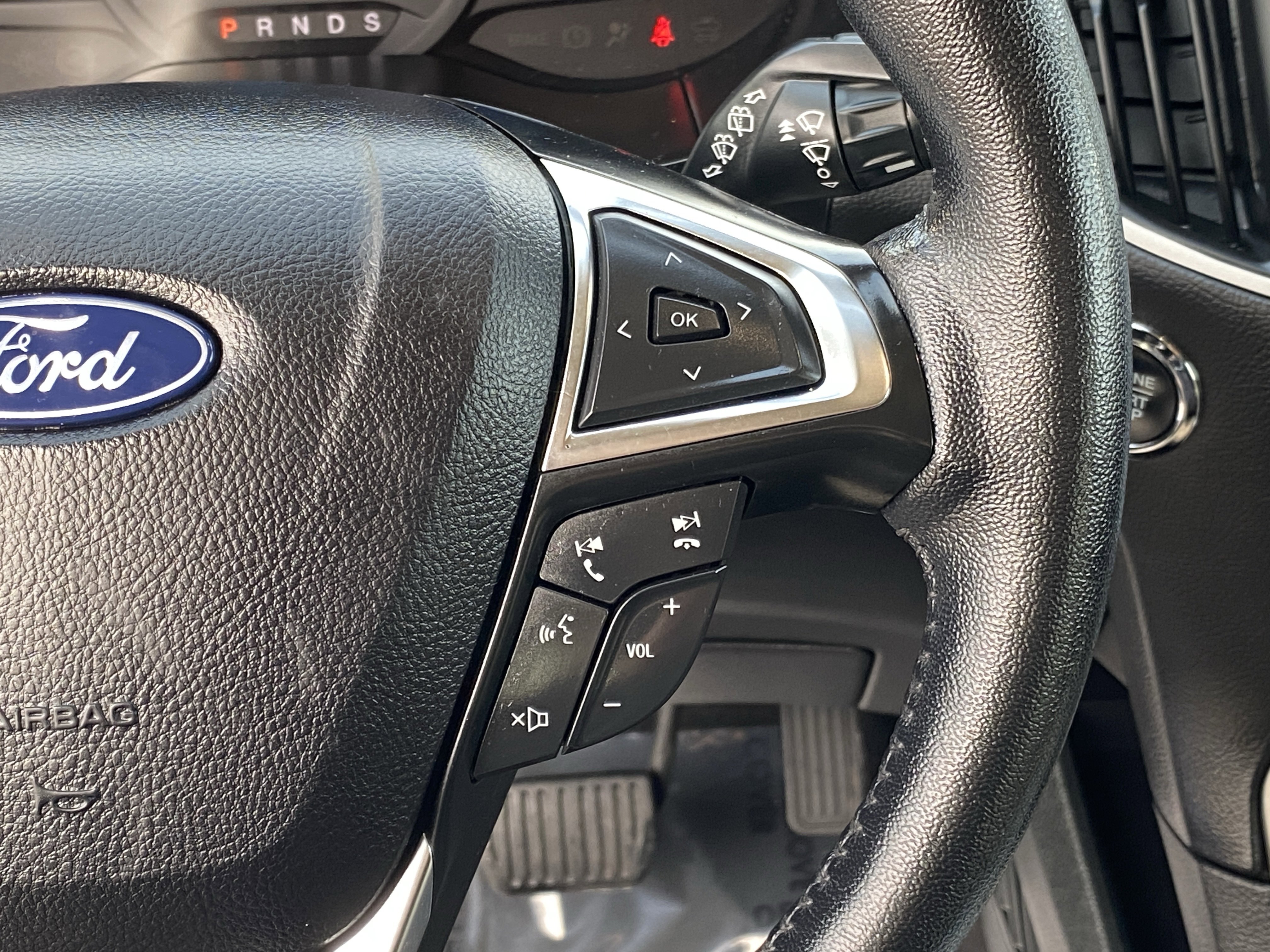 Used 2024 Ford Edge SEL image 27