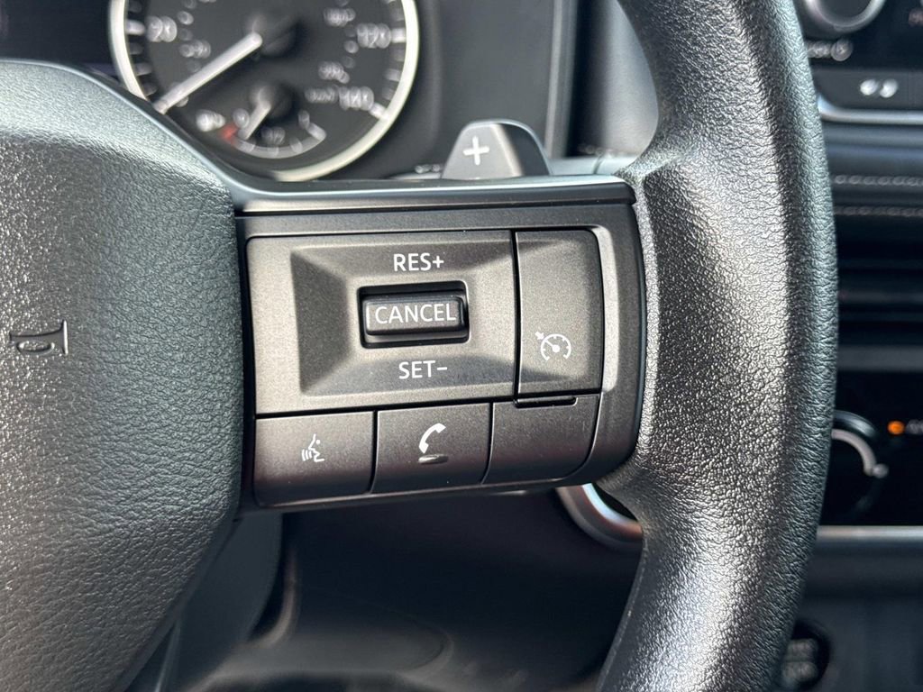 Certified 2025 Nissan Rogue S image 26