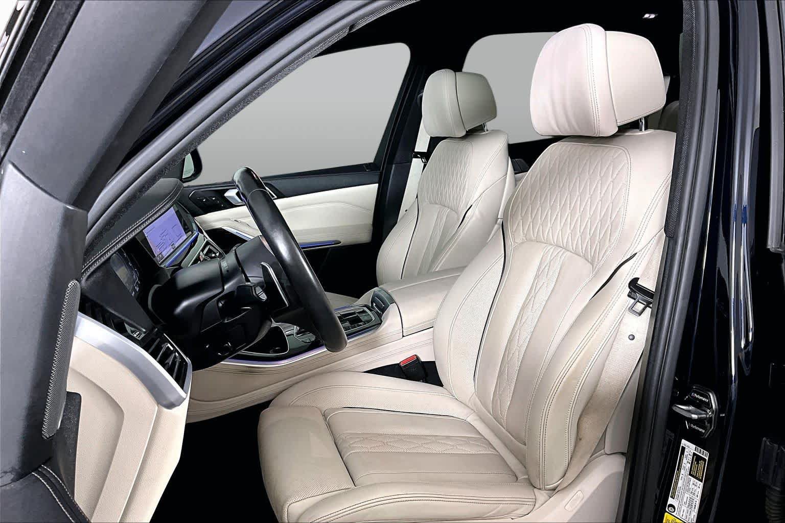 Used 2020 BMW X5 M50i w/ Premium Package AWD/4WD image 8