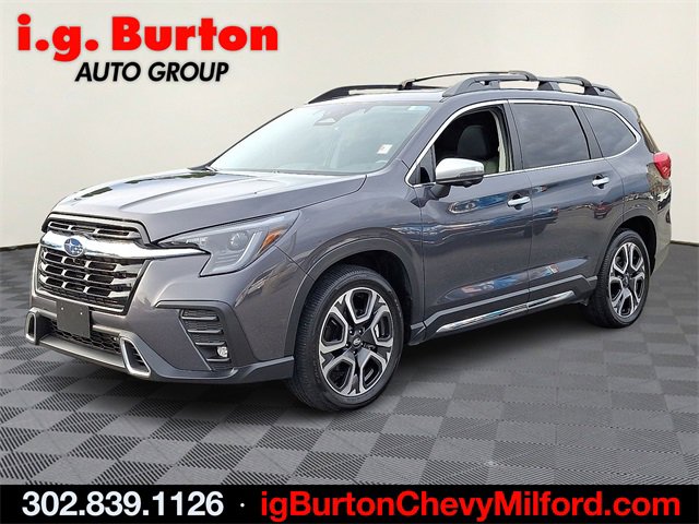 Used 2023 Subaru Ascent Touring image 3