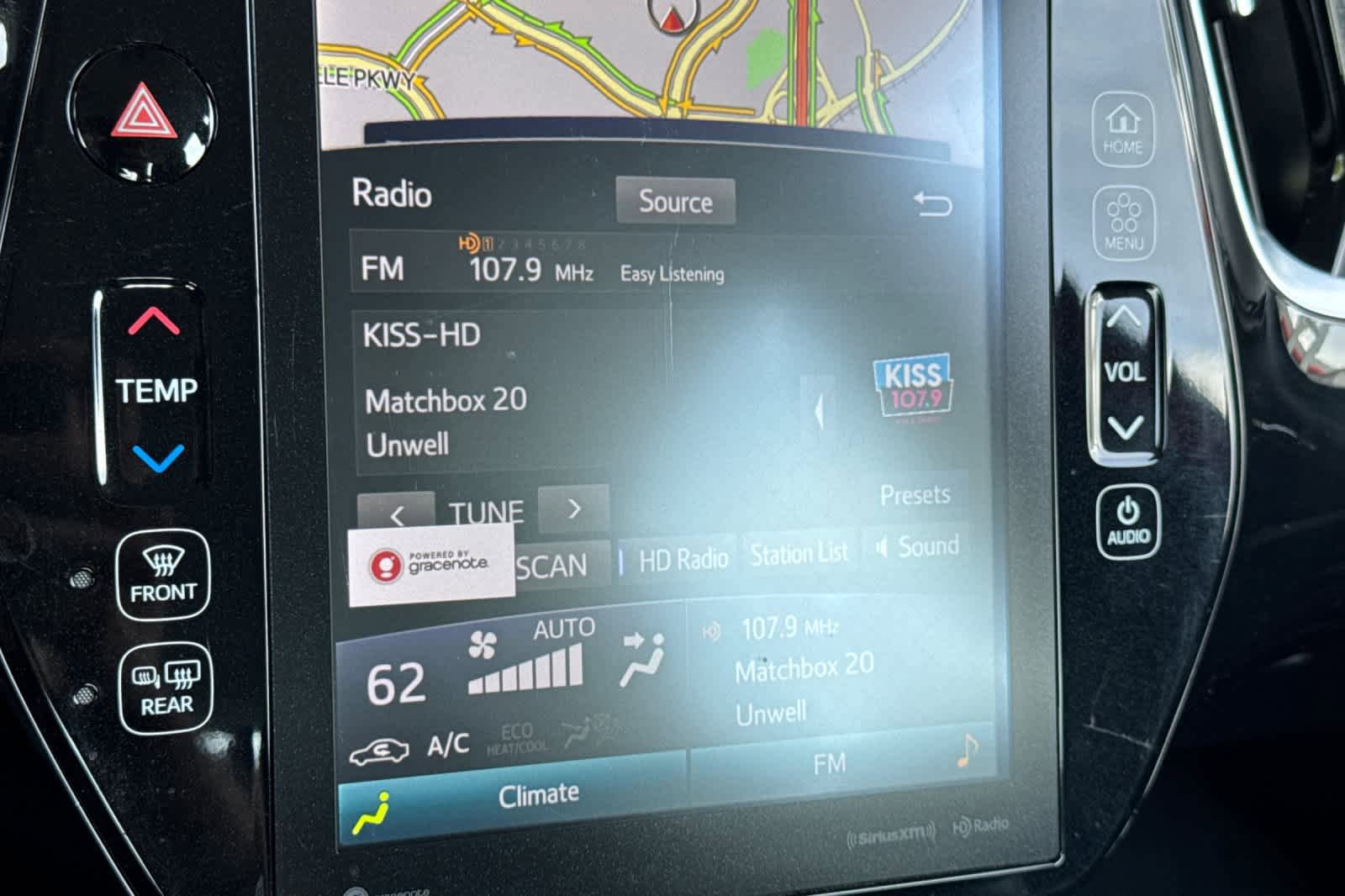 Used 2021 Toyota Prius Prime XLE FWD image 18