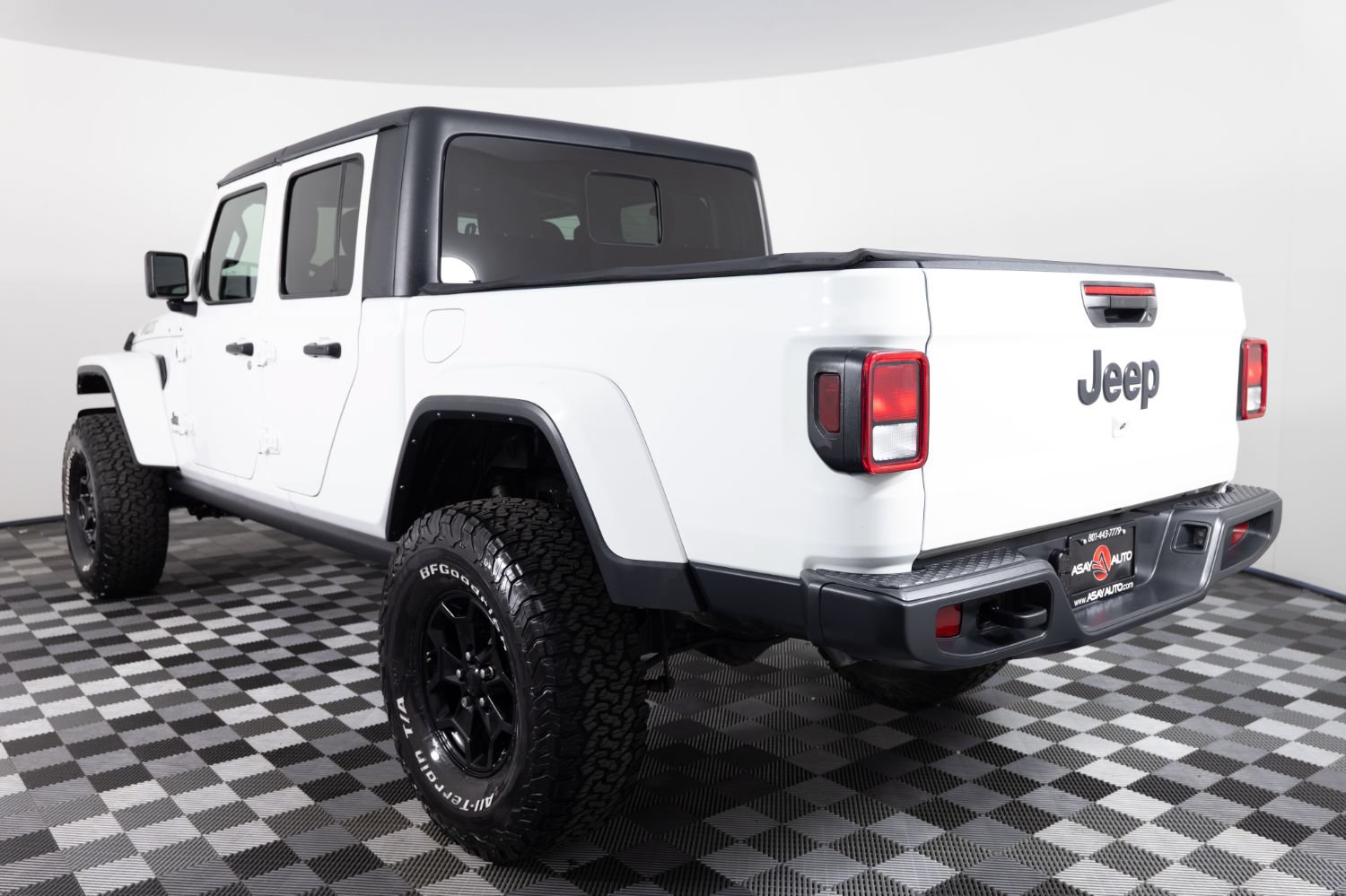 Used 2022 Jeep Gladiator Sport AWD/4WD image 5