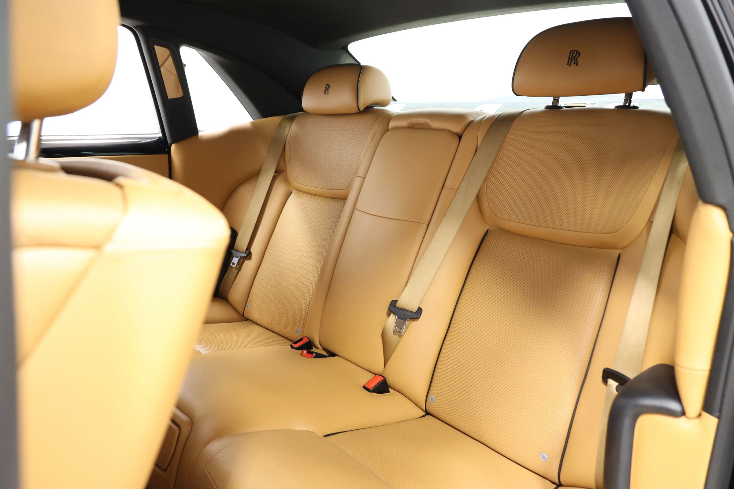 Used 2017 Rolls-Royce Ghost image 3