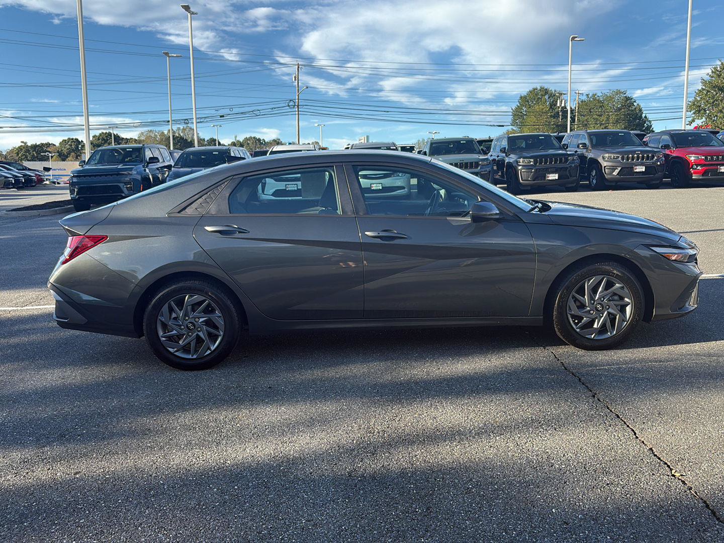 Used 2024 Hyundai Elantra SEL FWD image 6