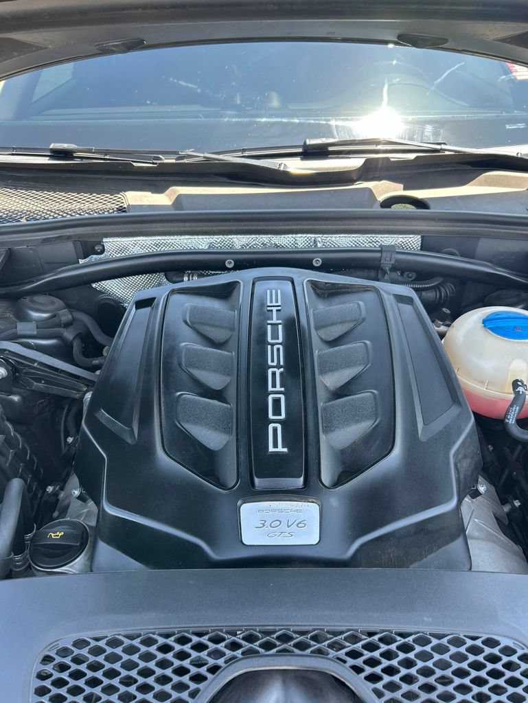Used 2017 Porsche Macan GTS AWD/4WD image 8