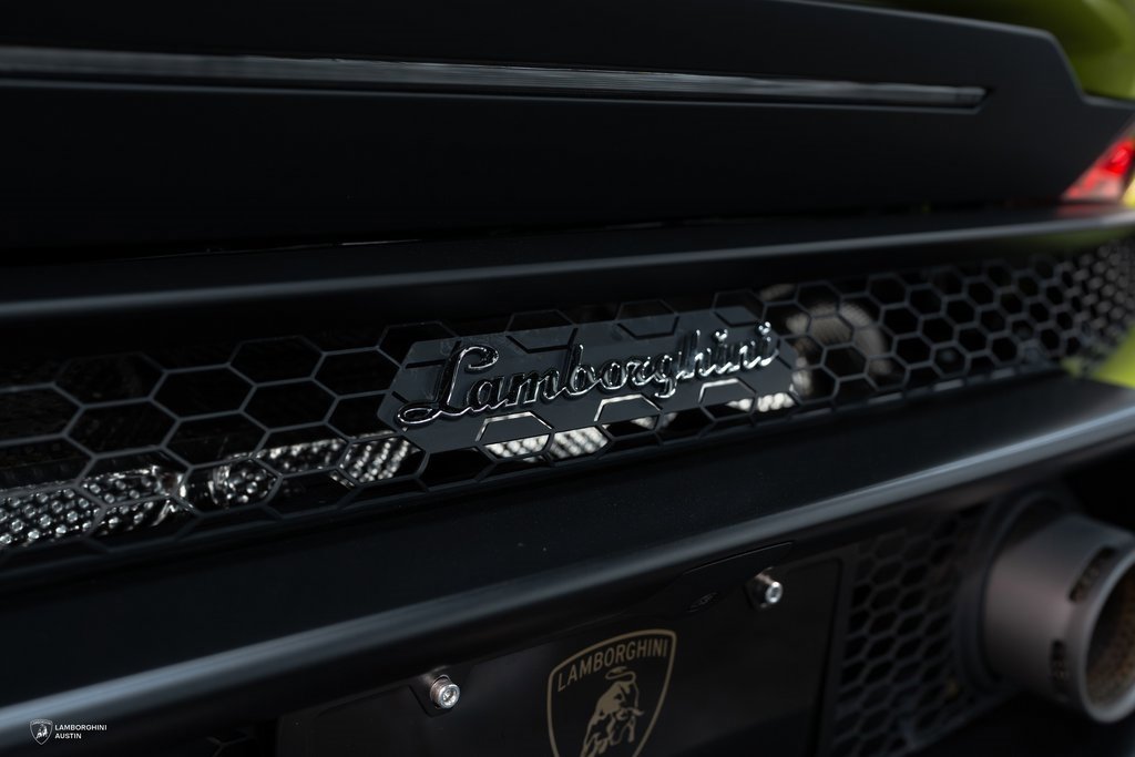 Used 2024 Lamborghini Huracan Sterrato image 14