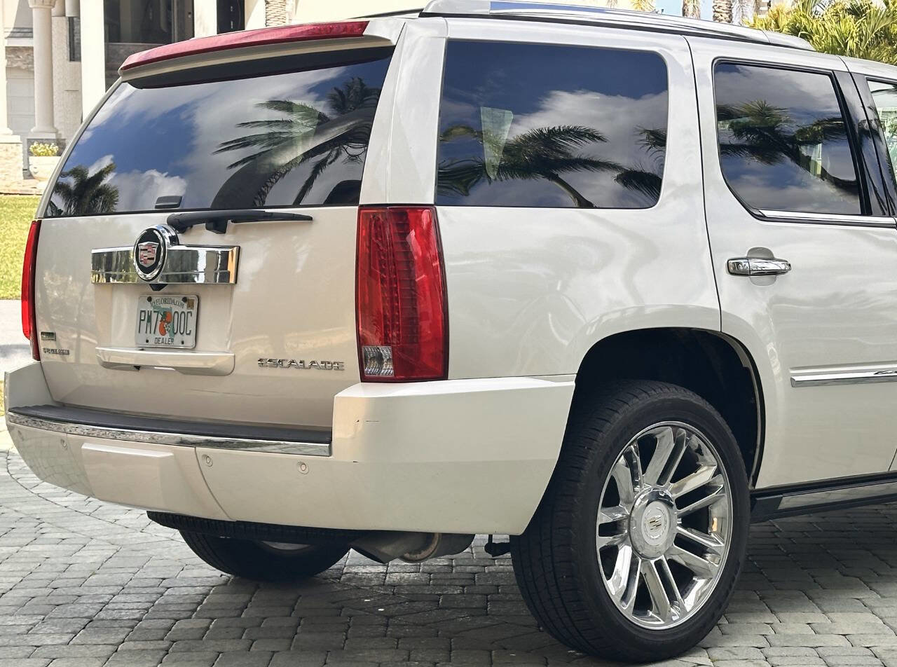 Used 2011 Cadillac Escalade Platinum image 6