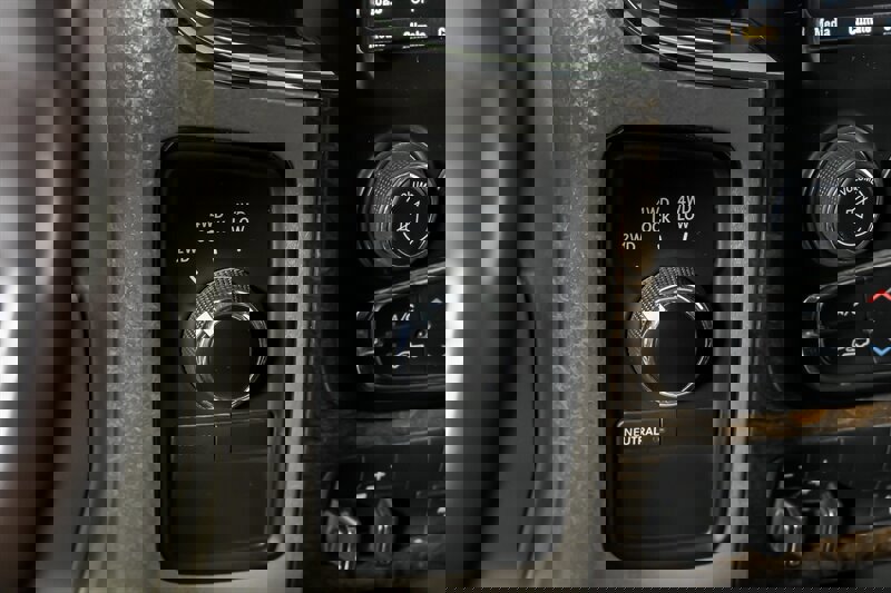 Used 2018 RAM 3500 Laramie Longhorn w/ Longhorn Southfork Package image 28