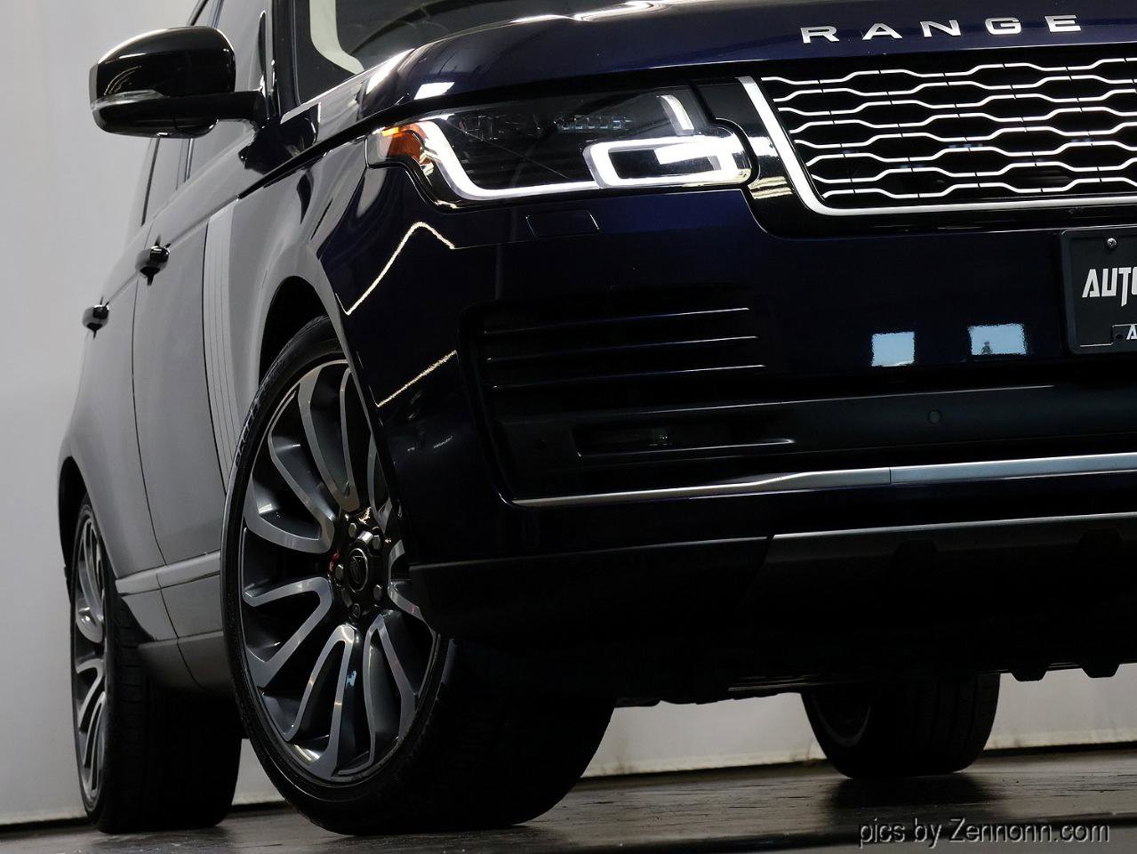 Used 2018 Land Rover Range Rover HSE AWD/4WD image 7
