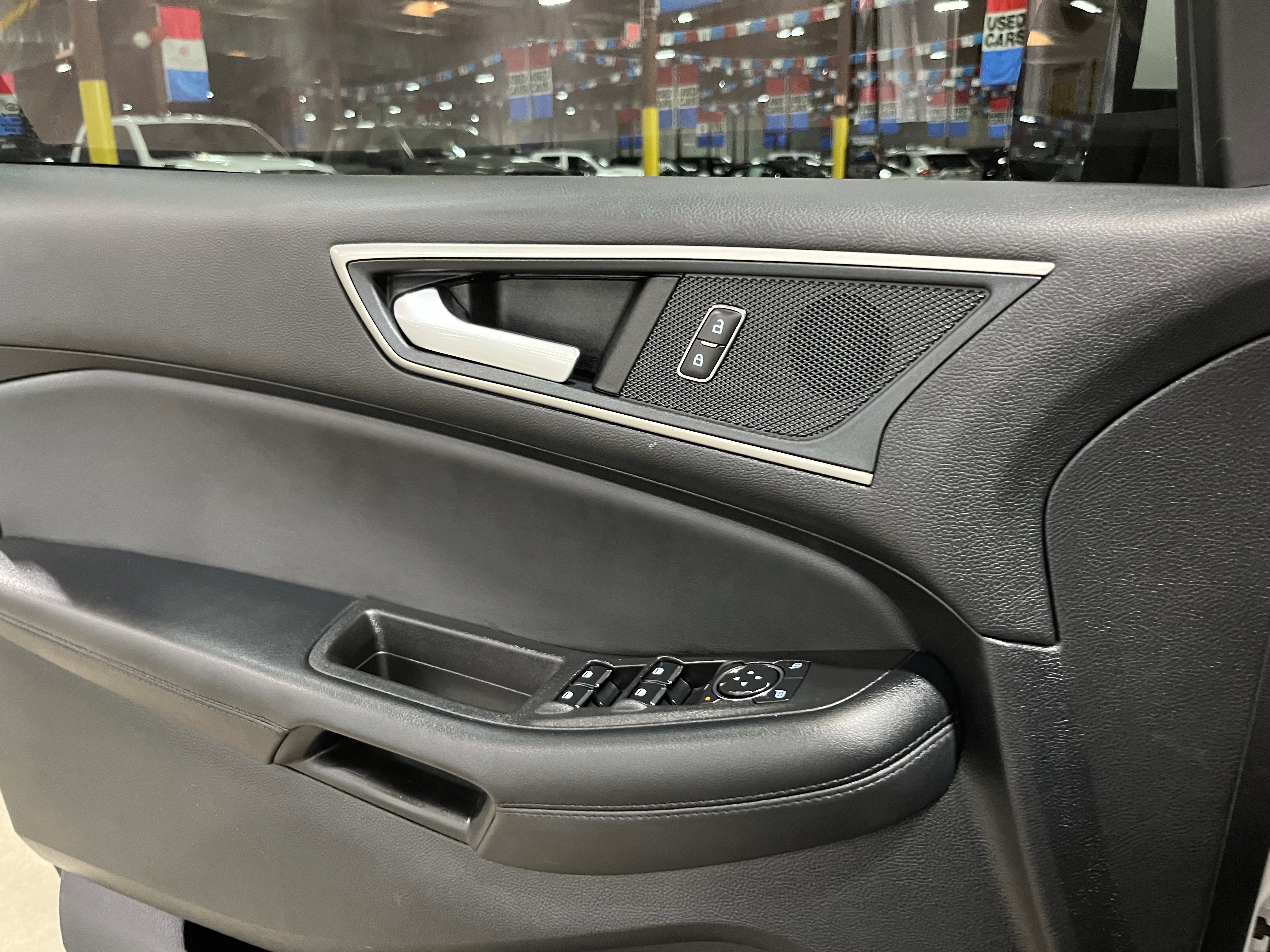 Used 2024 Ford Edge SEL image 23