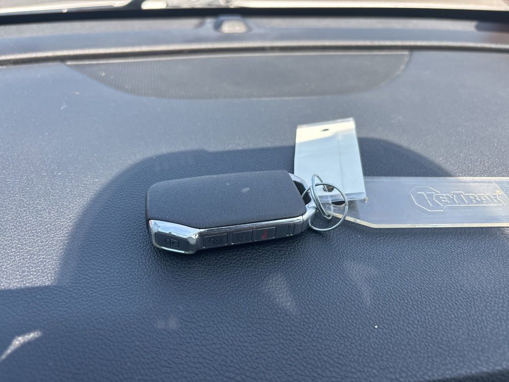 Used 2022 Kia Niro Touring Special Edition FWD image 32