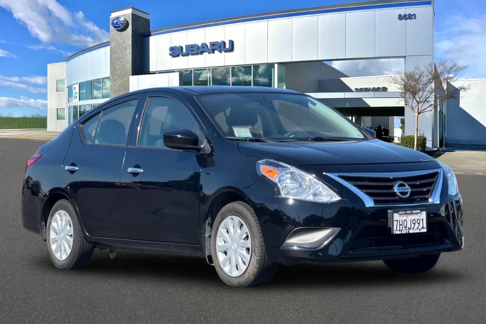 Used 2017 Nissan Versa SV FWD image 5