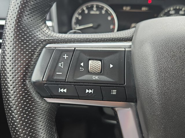 Used 2025 Mitsubishi Outlander SE AWD/4WD image 21
