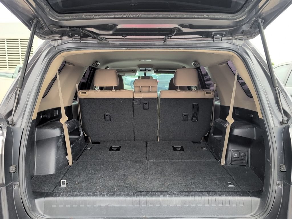 Used 2017 Toyota 4Runner SR5 RWD image 10