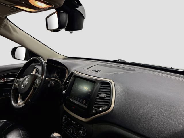 Used 2015 Jeep Cherokee Limited FWD image 23