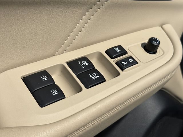 Used 2019 Subaru Outback 2.5i Limited AWD/4WD image 11