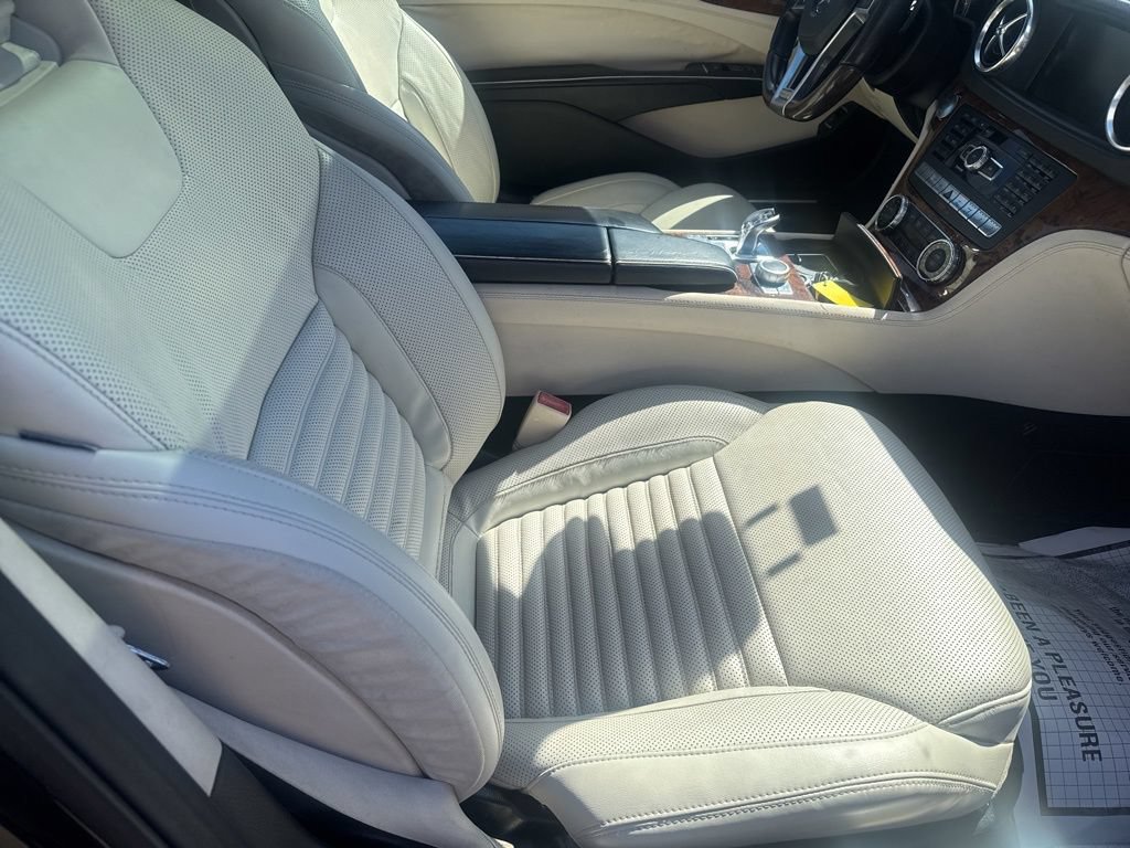 Used 2014 Mercedes-Benz SL 550 image 30