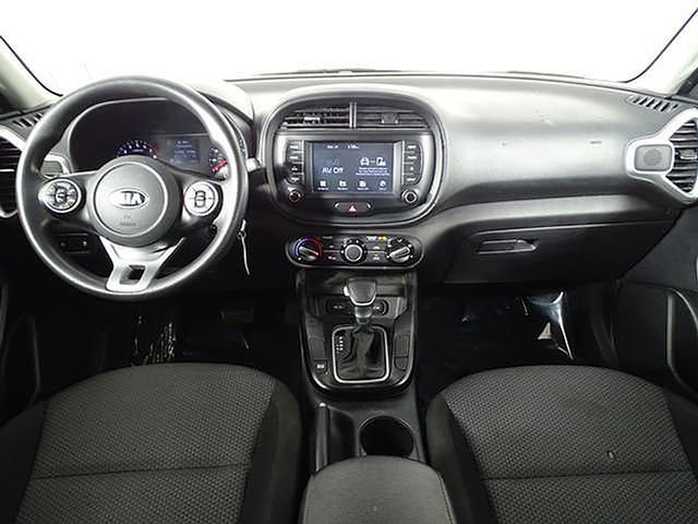 Used 2020 Kia Soul LX image 29