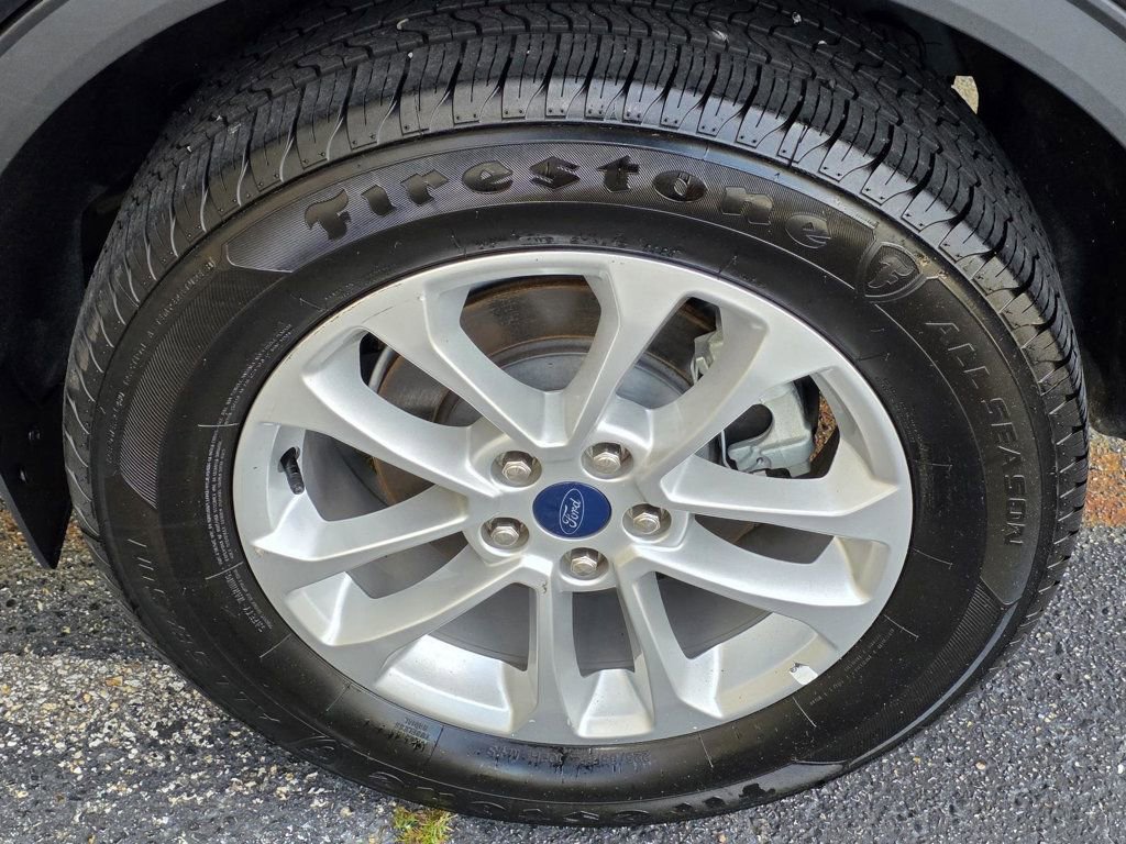Used 2022 Ford Escape SE image 36