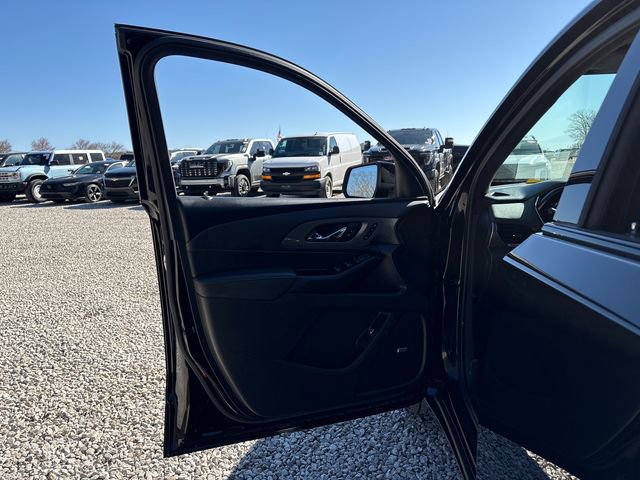Used 2023 Chevrolet Traverse Premier w/ Redline Edition AWD/4WD image 15