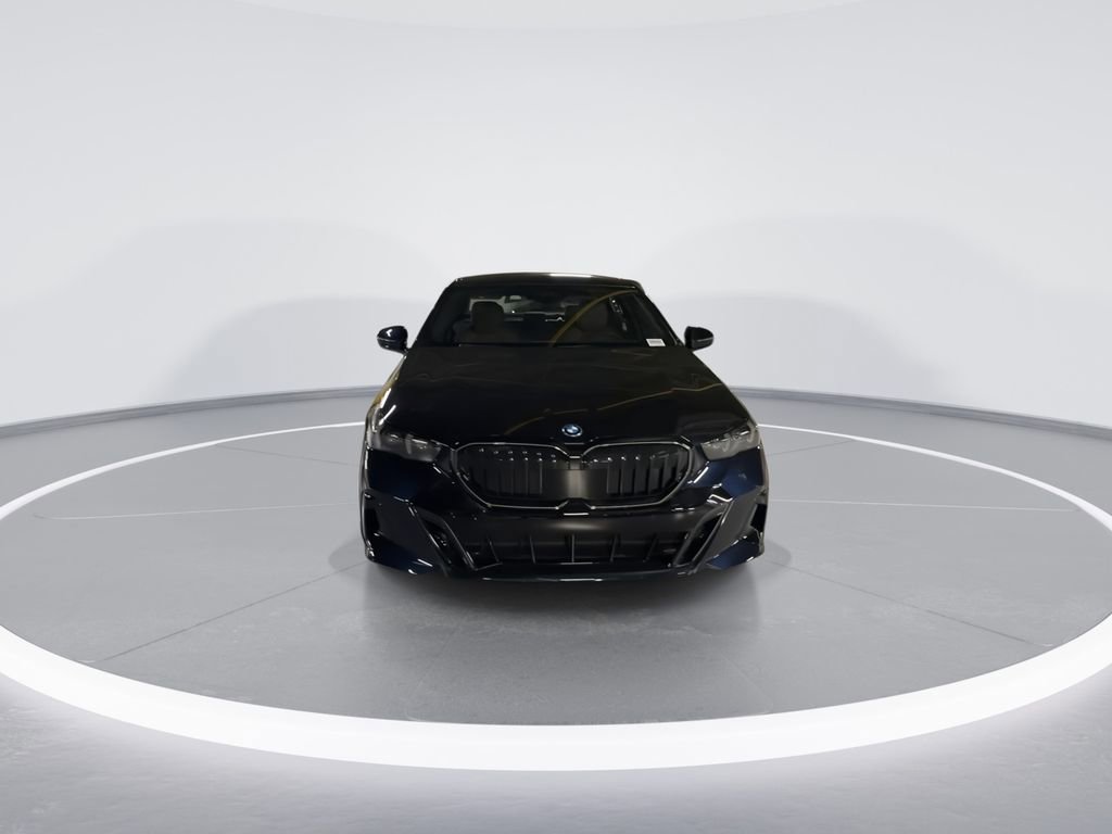 New 2026 BMW 550e xDrive image 3