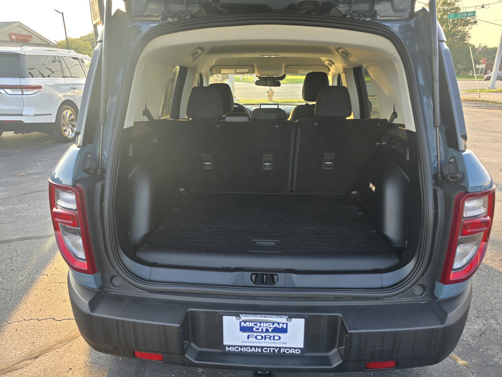 Used 2023 Ford Bronco Sport Badlands AWD/4WD image 9
