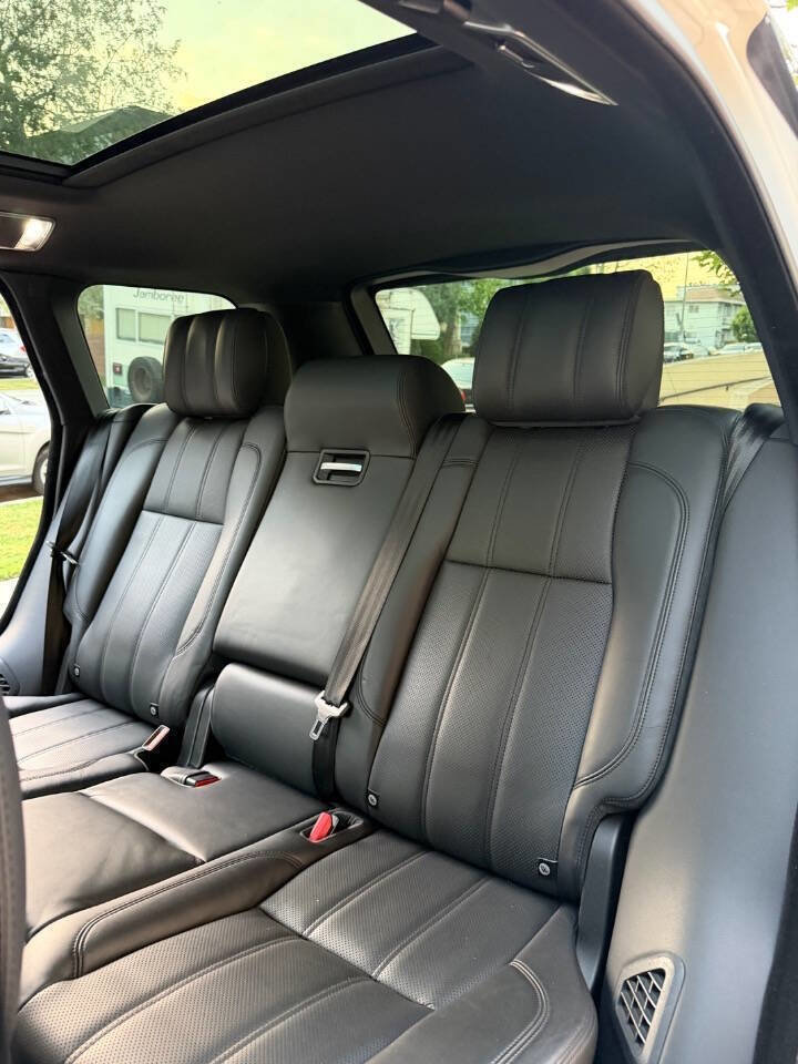 Used 2015 Land Rover Range Rover Supercharged AWD/4WD image 18