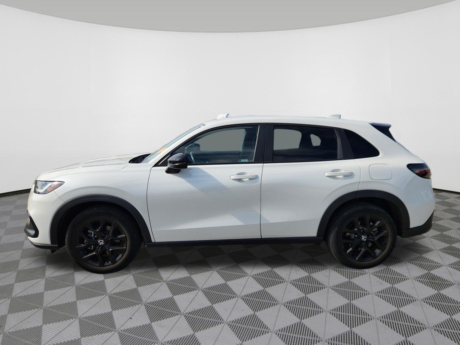 Certified 2024 Honda HR-V Sport image 5