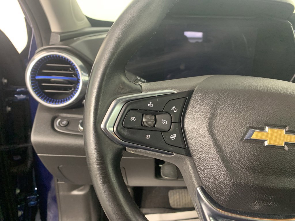 Used 2024 Chevrolet Trax LT w/ Sunroof Package image 19