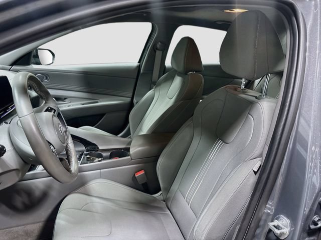 Used 2024 Hyundai Elantra SEL w/ Convenience Package FWD image 17