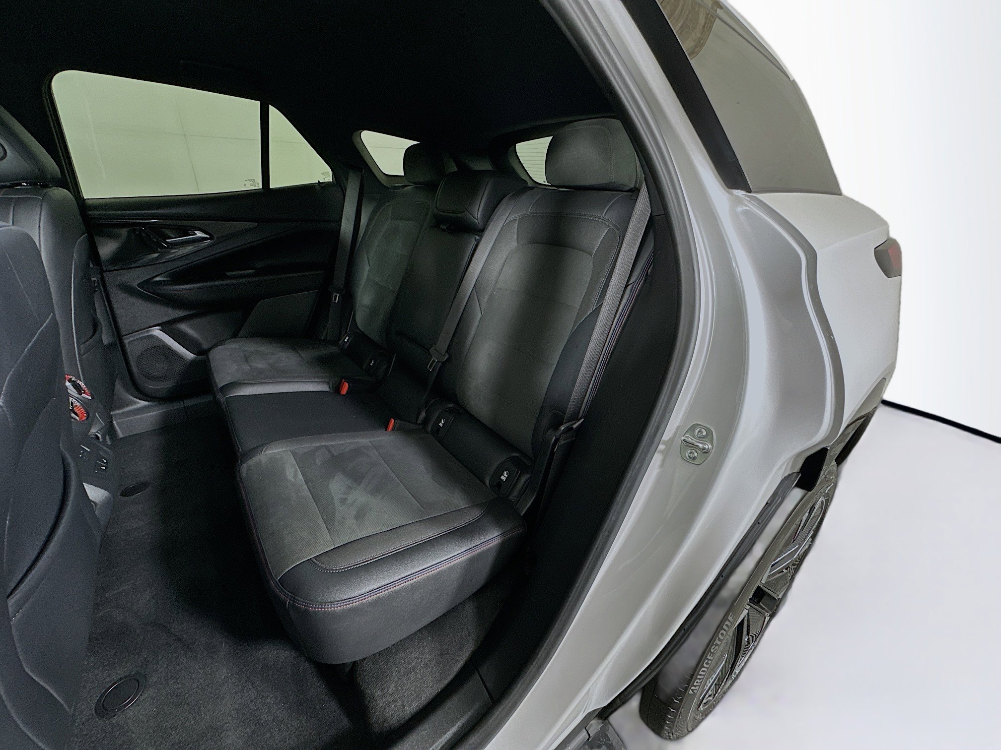 Used 2024 Chevrolet Blazer EV RS image 25