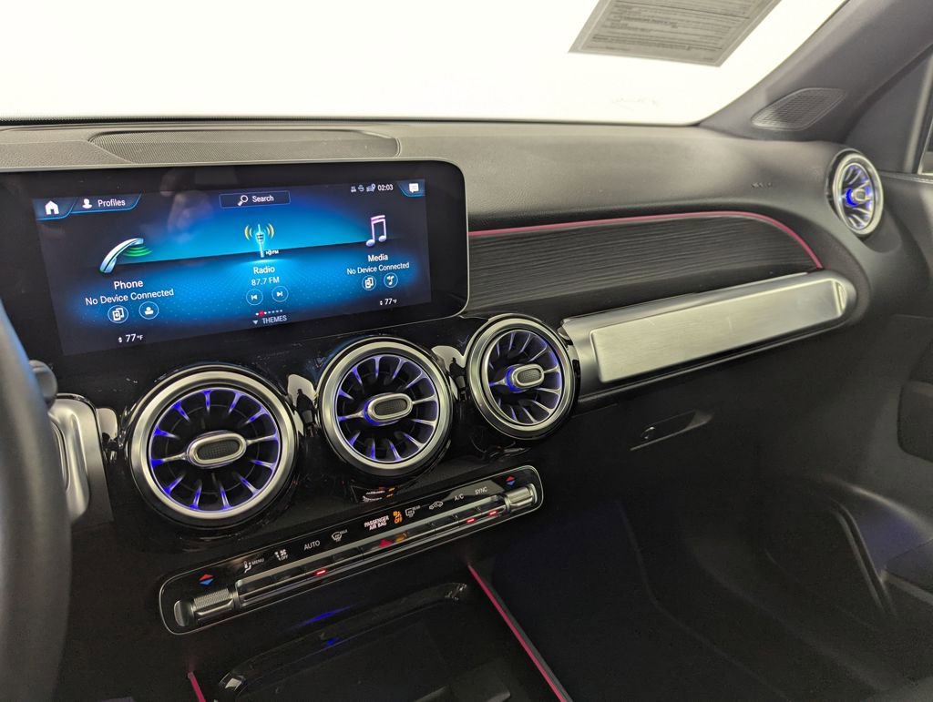 Used 2021 Mercedes-Benz GLB 250 image 7