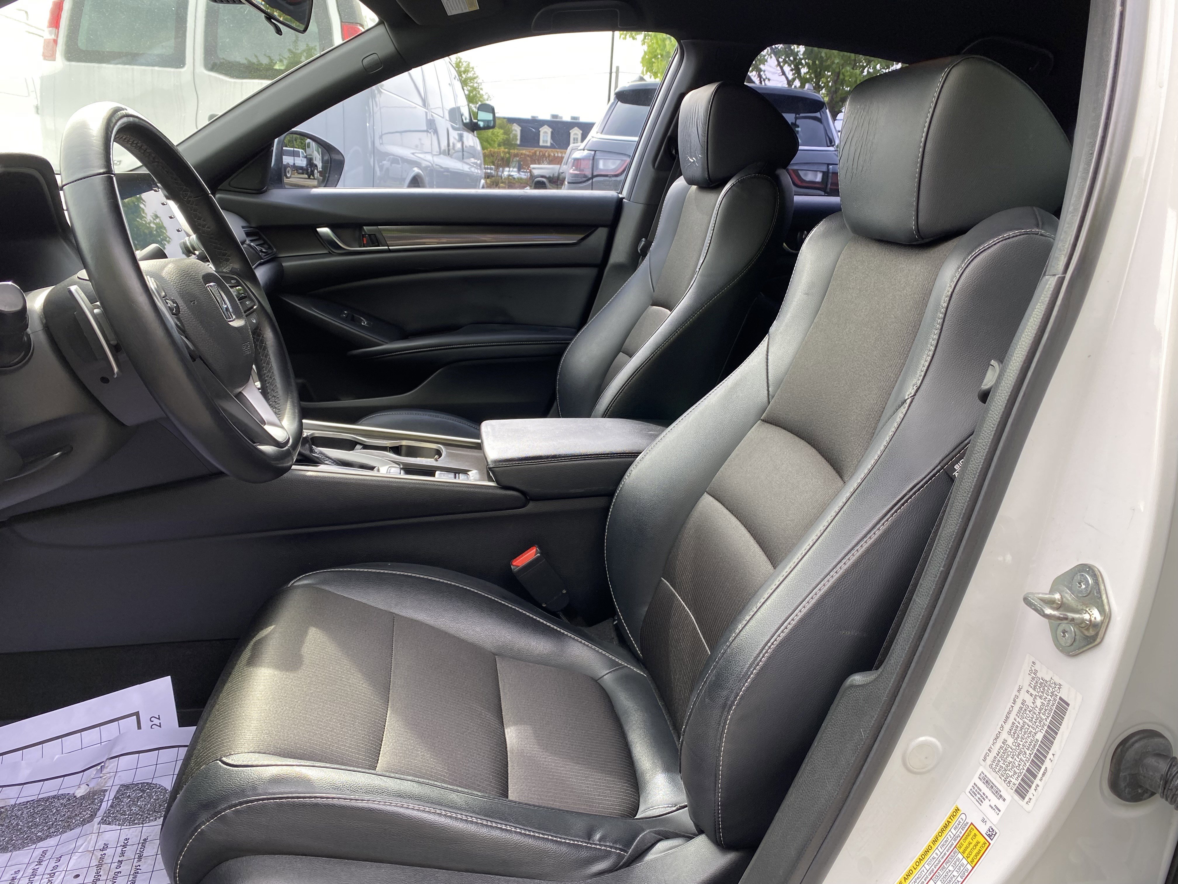 Used 2018 Honda Accord Sport image 15