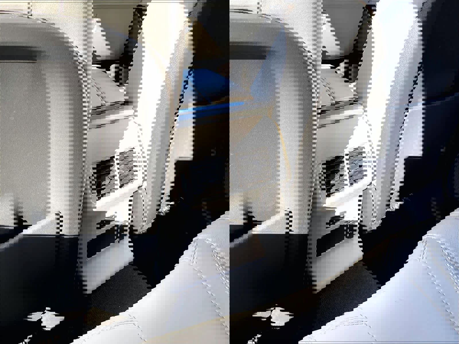 Used 2022 Land Rover Range Rover Velar R-Dynamic HSE image 36