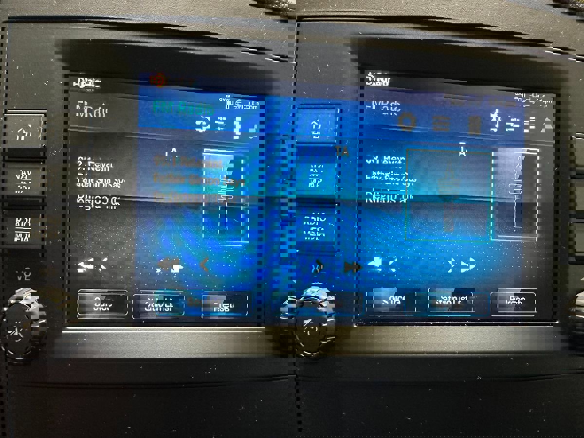 Used 2021 Mercedes-Benz Metris w/ Driver Efficiency Package image 30