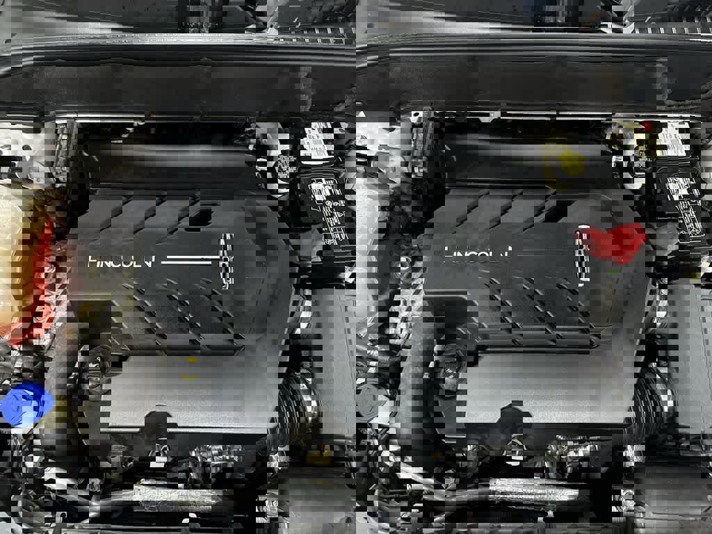 Used 2016 Lincoln MKX Reserve image 12