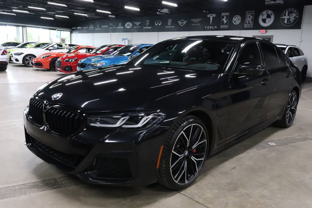 Used 2021 BMW 530e w/ M Sport Package