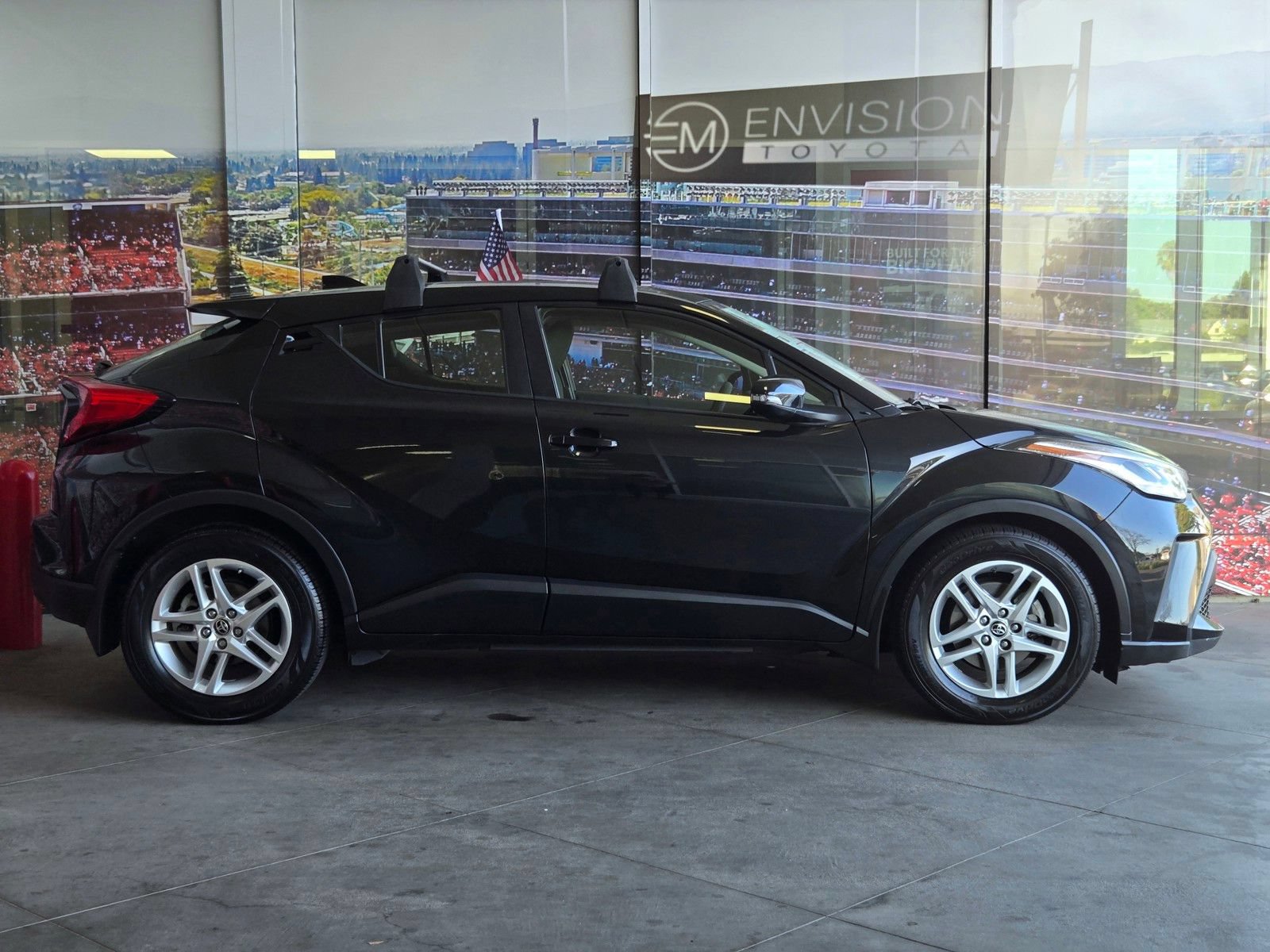 Certified 2020 Toyota C-HR LE FWD image 4