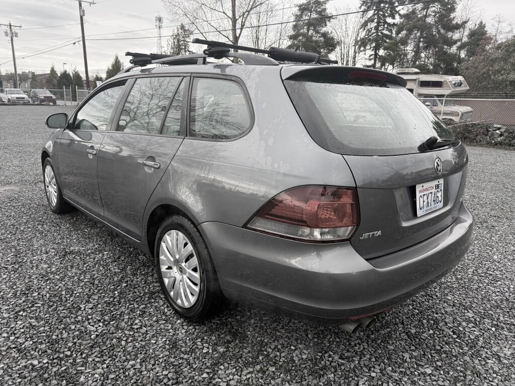 Used 2011 Volkswagen Jetta S FWD image 3