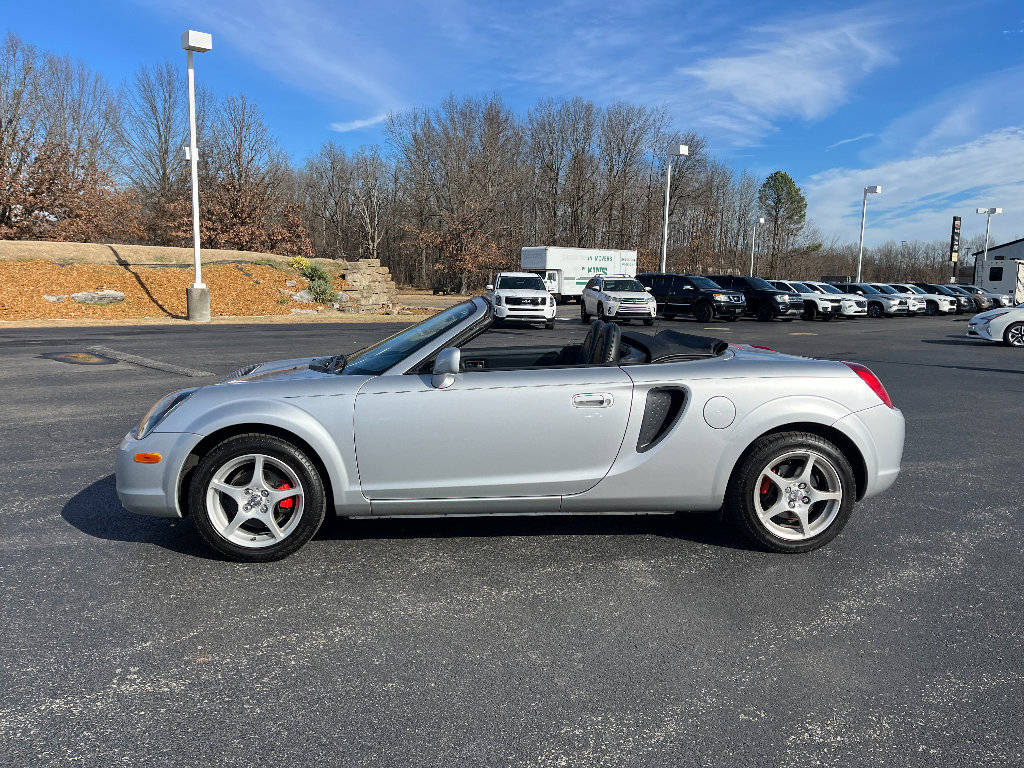 Used 2002 Toyota MR2 image 5