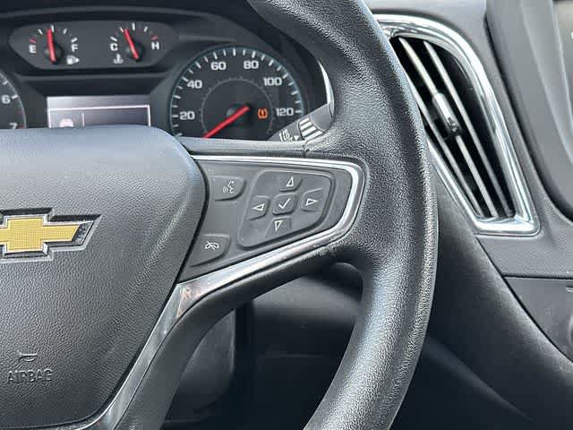 Used 2018 Chevrolet Malibu LT FWD image 9