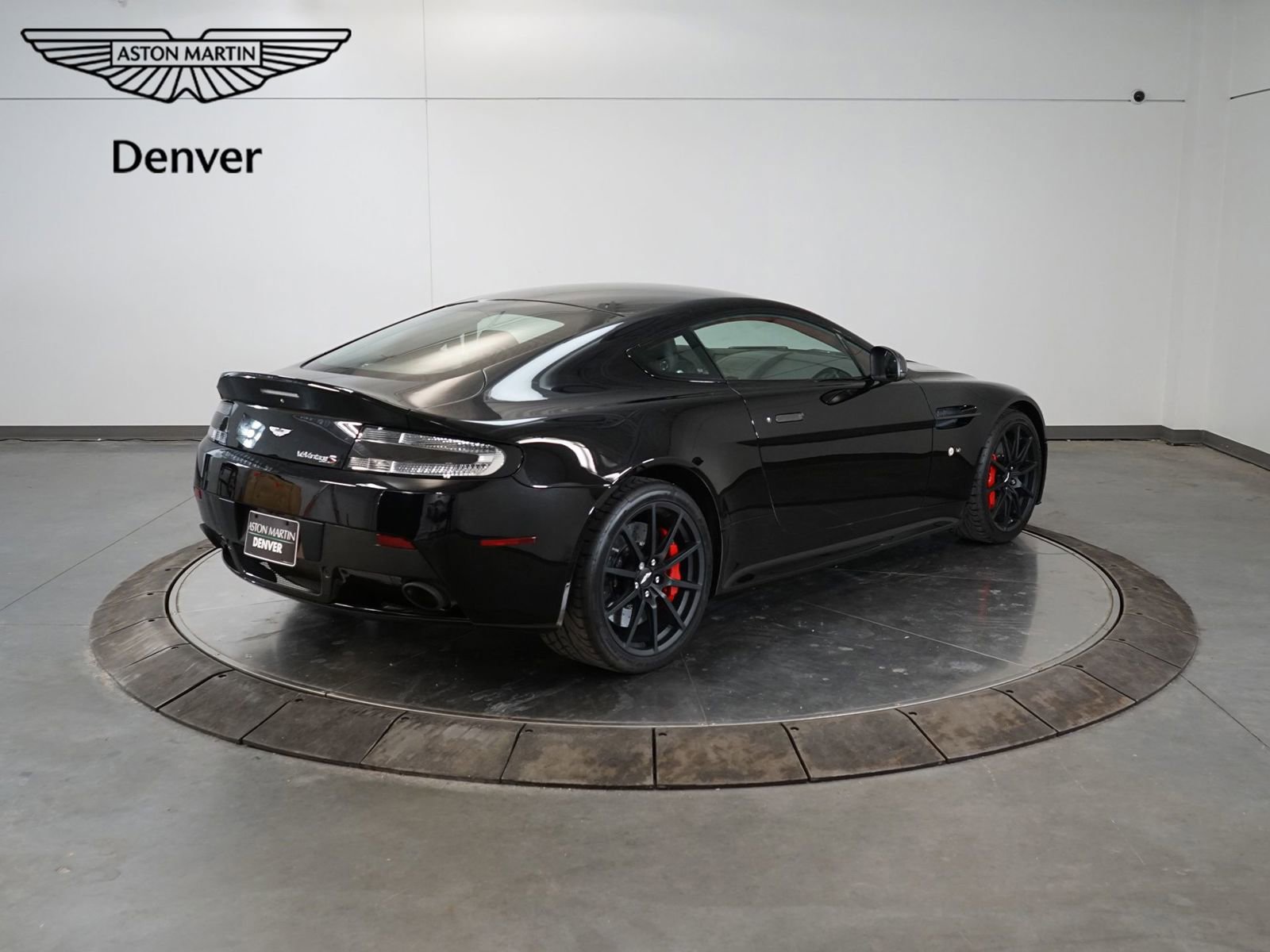 Used 2017 Aston Martin V12 Vantage S image 5