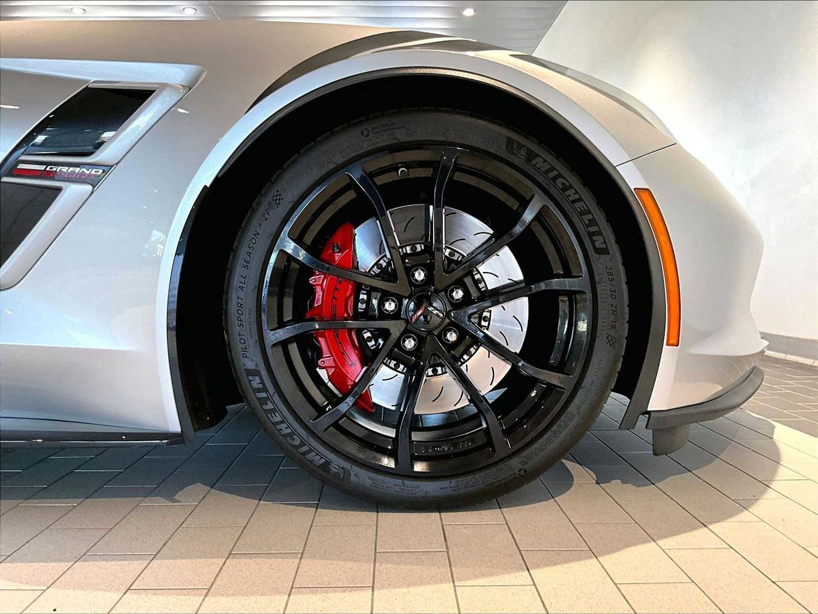 Used 2018 Chevrolet Corvette Grand Sport RWD image 14