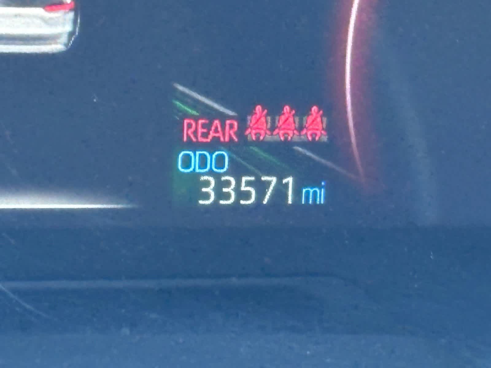 Used 2024 Toyota RAV4 LE AWD/4WD image 32