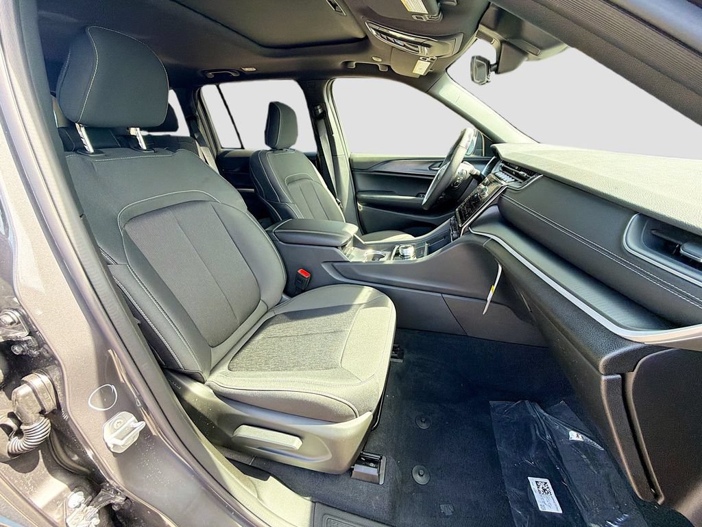 New 2026 Jeep Grand Cherokee Laredo X AWD/4WD image 15