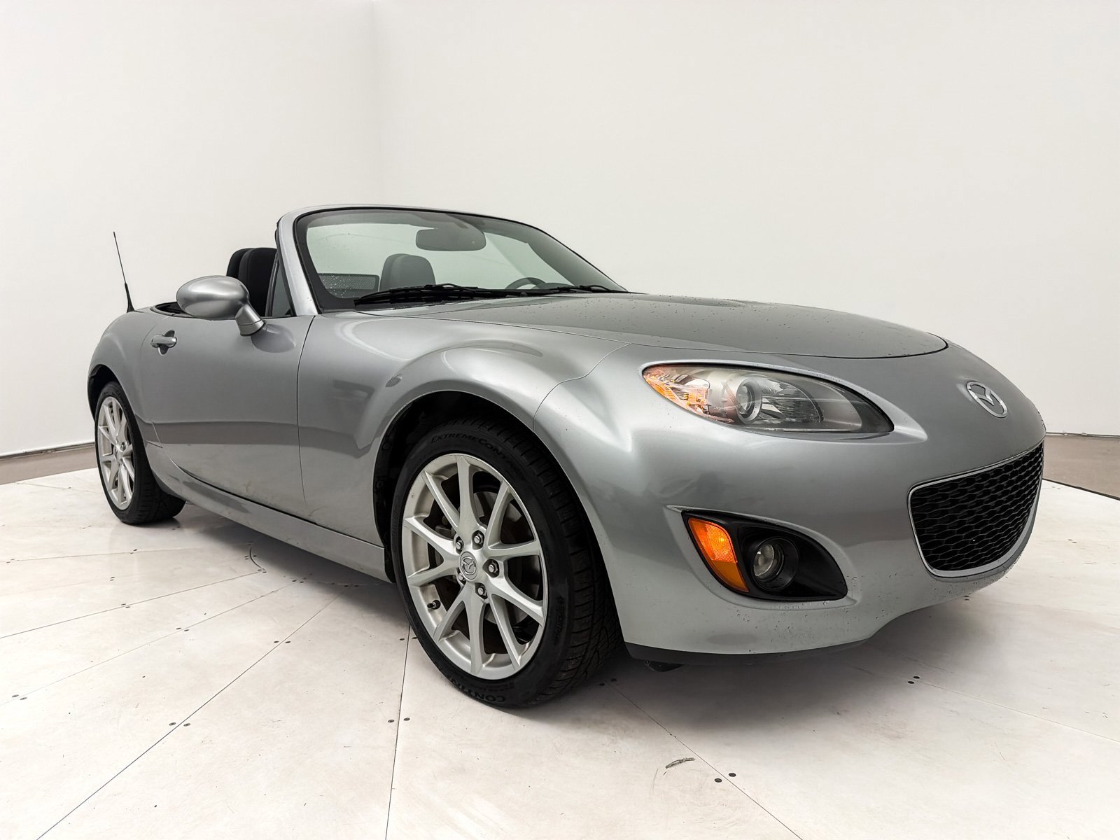 Used 2011 MAZDA MX-5 Miata Grand Touring w/ Premium Pkg image 8