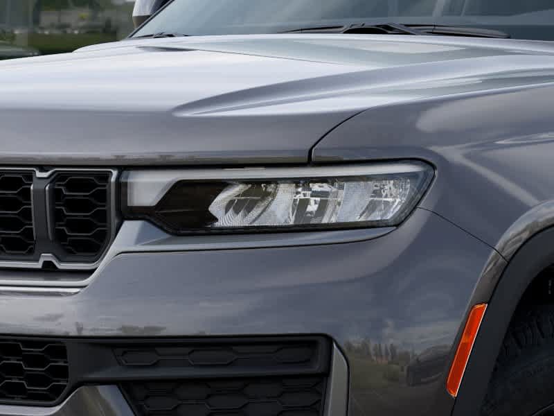 New 2026 Jeep Grand Cherokee Altitude AWD/4WD image 10