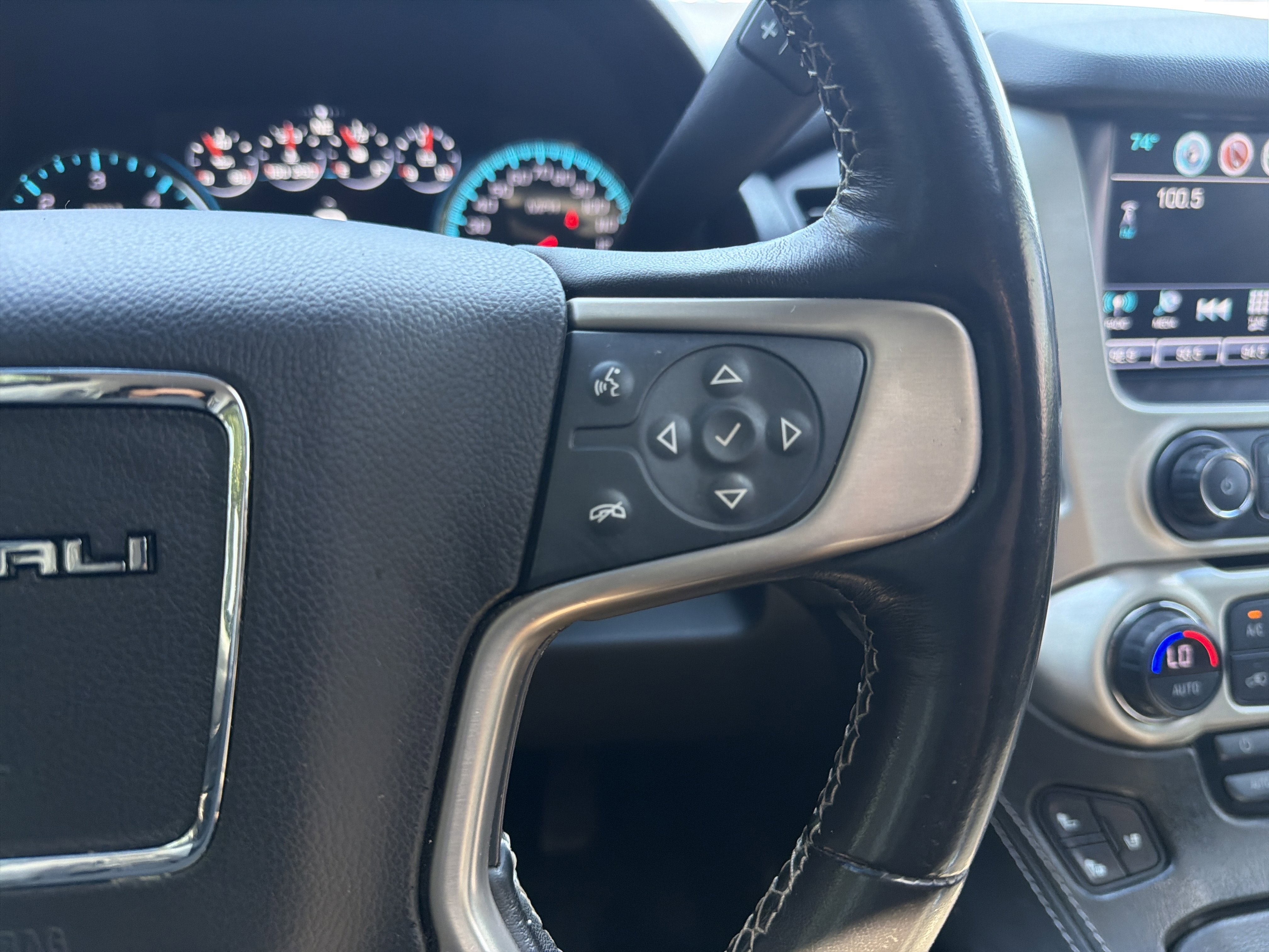 Used 2019 GMC Yukon XL Denali w/ Open Road Package AWD/4WD image 20