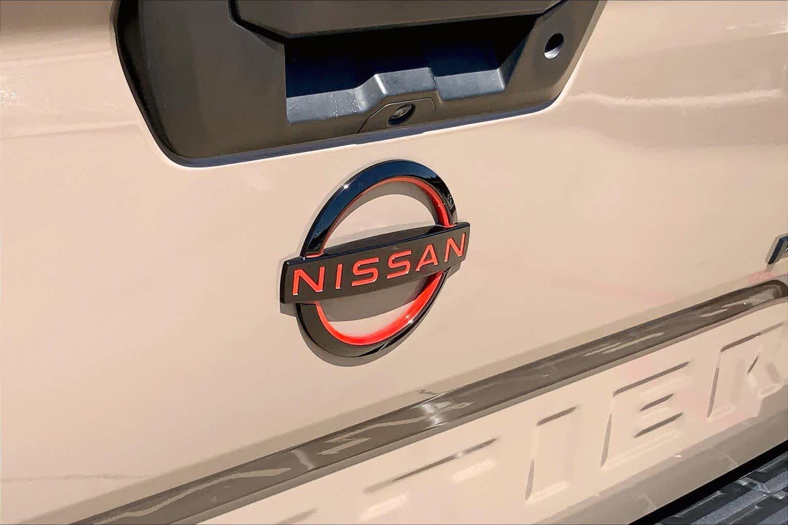 Used 2024 Nissan Frontier PRO-4X w/ Pro Convenience Package AWD/4WD image 31